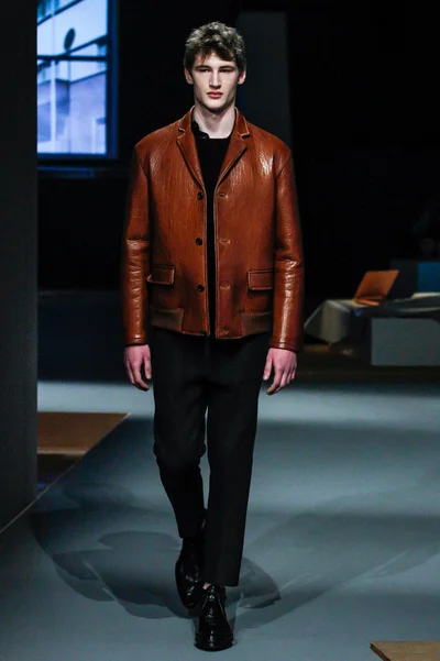 Look 27